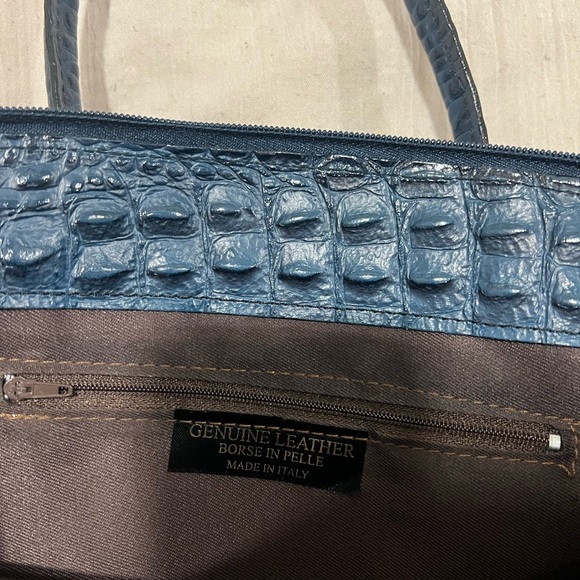 Borse In Pelle Luxurious Blue Crocodile-Embossed Bag - Picture 10 of 16